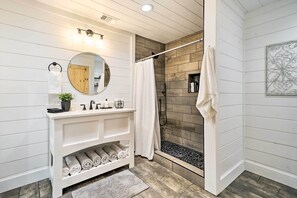 House (1 Bedroom) | Interior - 'A Little Bit of Simple' Cabin w/ Pond Access (Broken Bow)