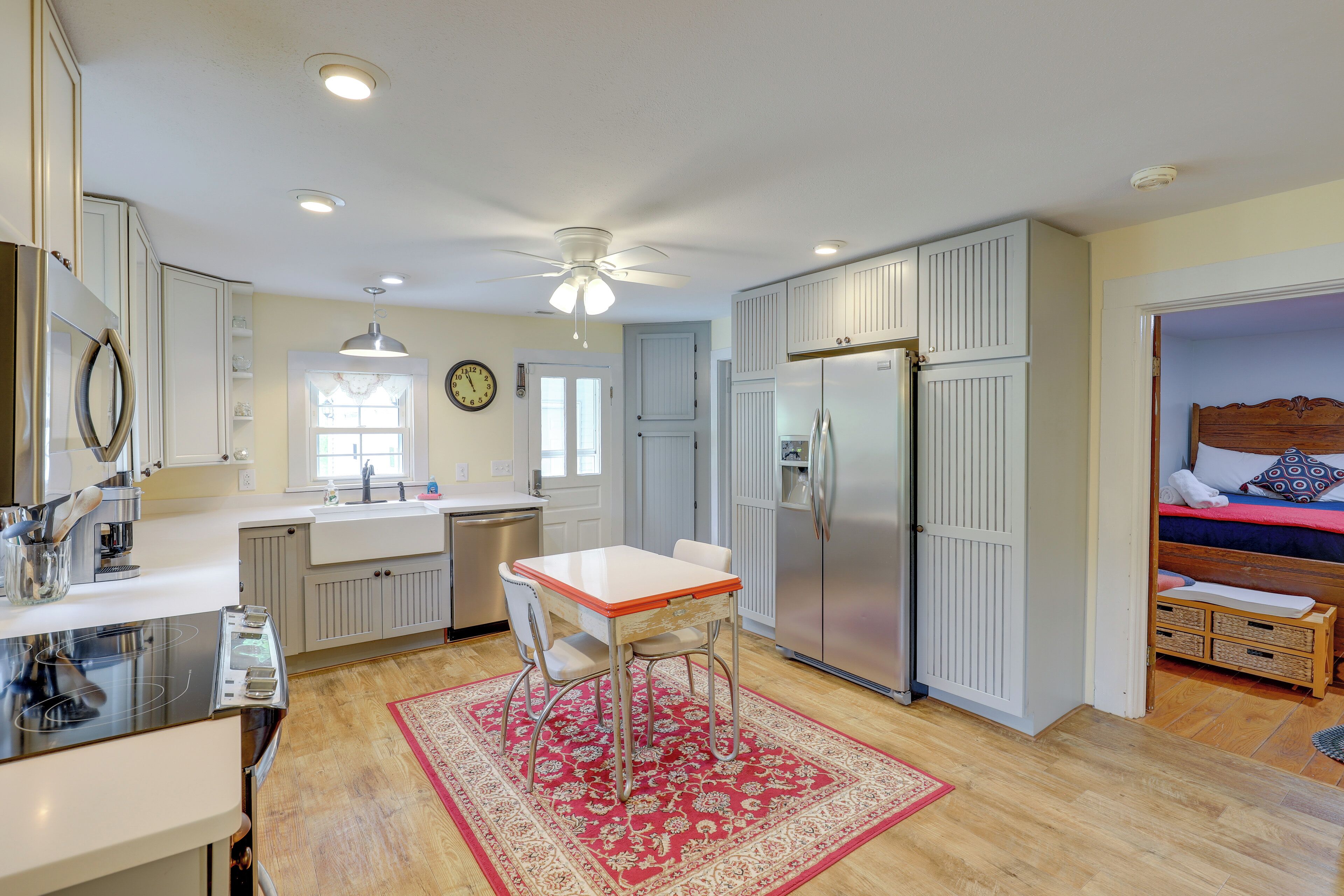 Weaverville Cottage: Fishing Pond & Mountain Views