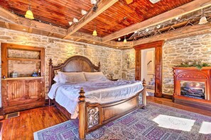 Villa (4 Bedrooms) | 4 habitaciones, tabla de planchar con plancha y ropa de cama 