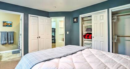 Charming Wasilla Retreat: Walk to Lake Lalen!