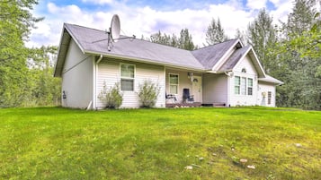 House (3 Bedrooms) | Front of property