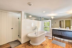House (3 Bedrooms) | Bathroom