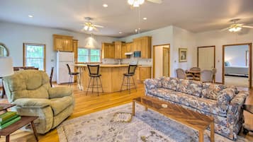 House (2 Bedrooms) | Interior