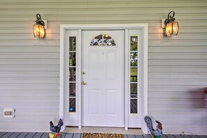 House (2 Bedrooms) | Interior - Charming Boydton Retreat ~ 5 Mi to Kerr Lake! (Boydton)