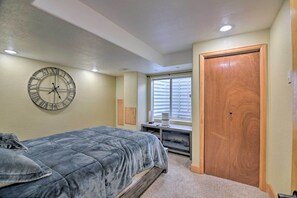 House (2 Bedrooms) | Interior - Convenient Longmont Home w/ Hot Tub & Sauna! (Longmont)