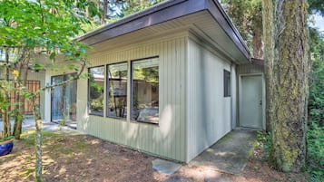 Cottage (2 Bedrooms) | Interior