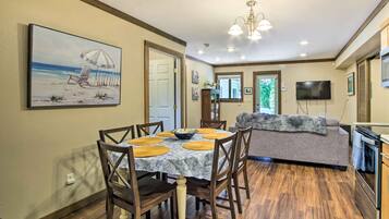 Cottage (2 Bedrooms) | Interior