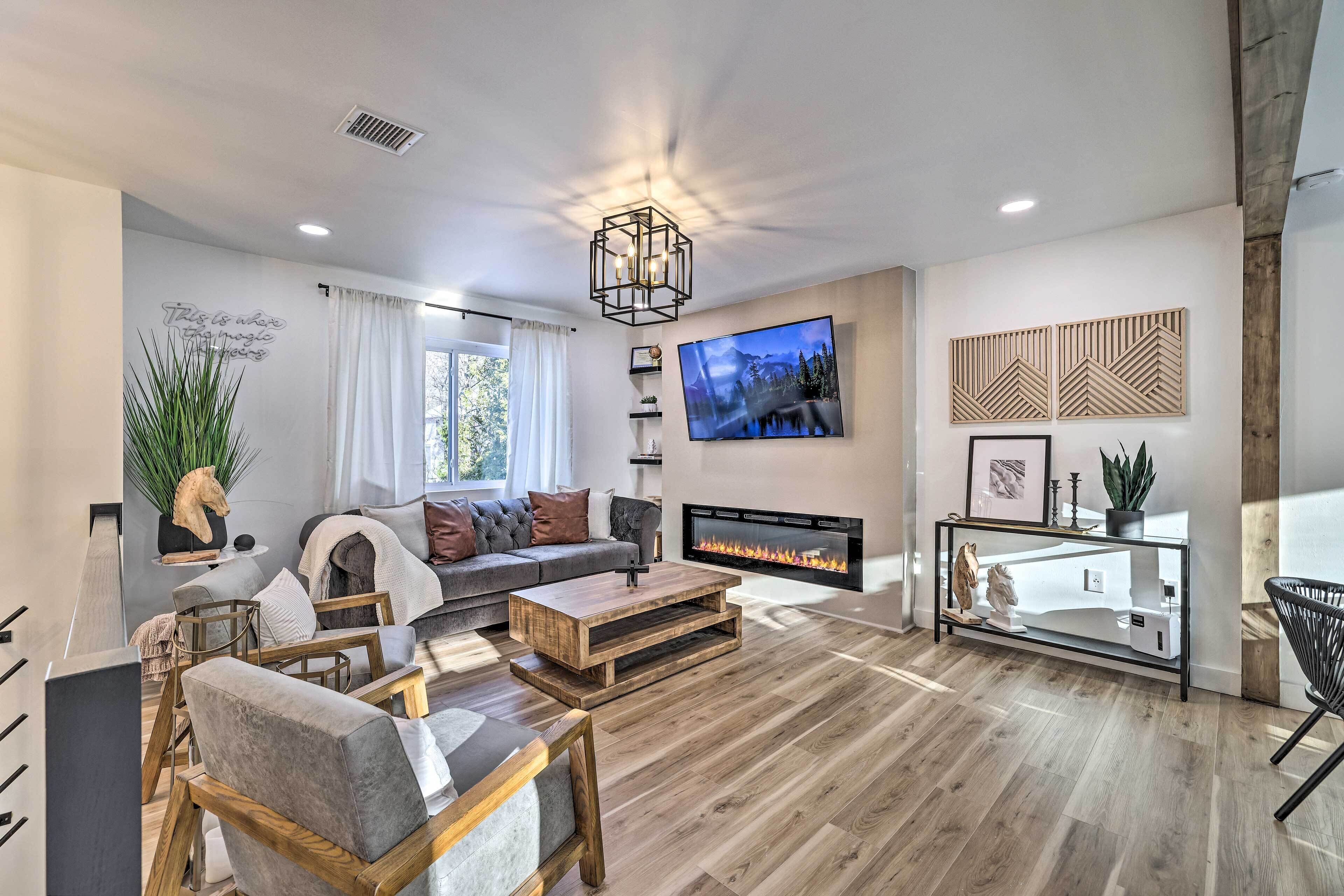 Contemporary Pocono Mountain Home w/ Deck