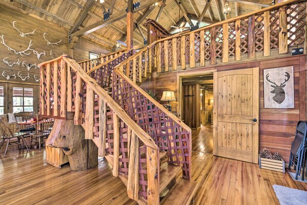 House (3 Bedrooms) | Interior - Countryside Cabin Retreat w/ Outdoor Kitchen! (Rienzi)