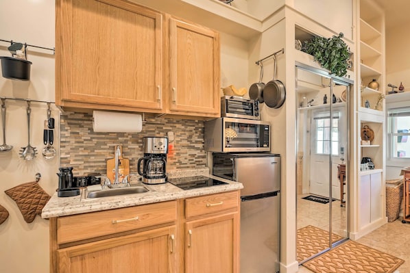 Apartment (0 Bedroom) | Interior