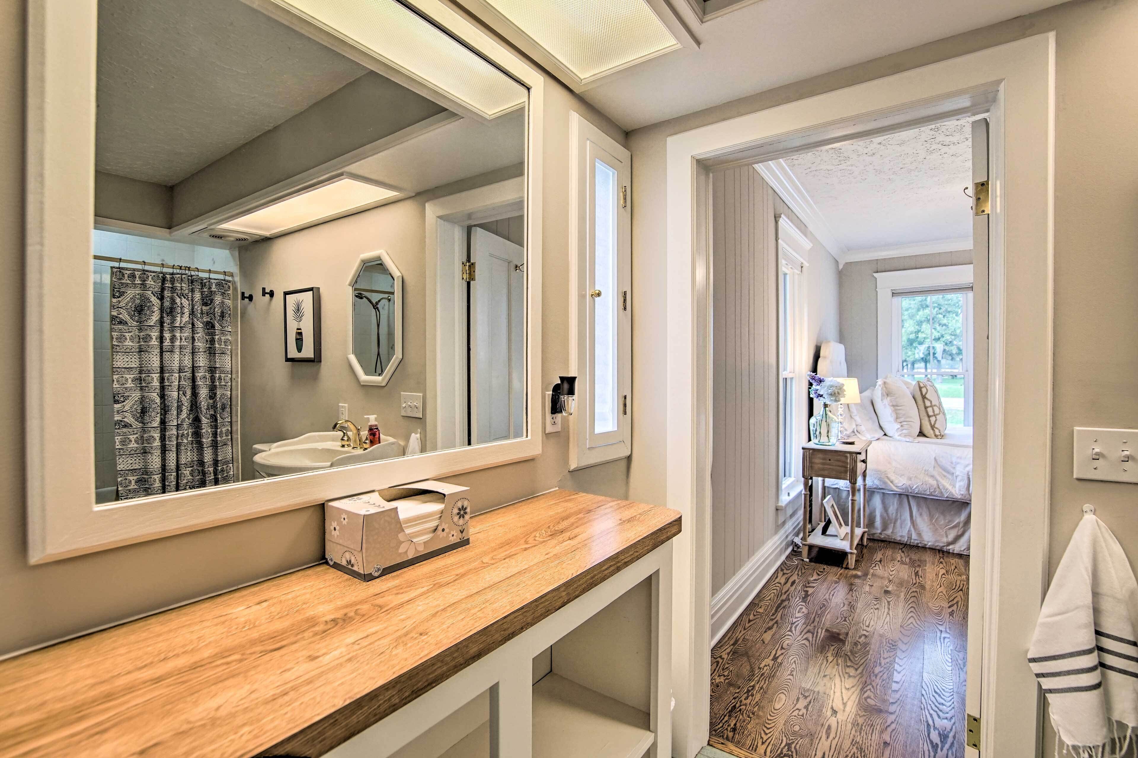 Countryside Cottage w/ Large Yard Near Topeka