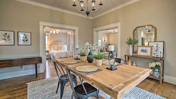 Cottage (2 Bedrooms) | Interior