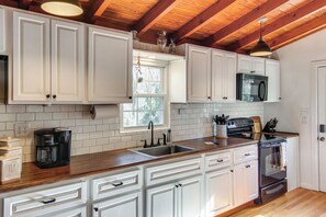 Cottage (1 Bedroom) | Interior - 'le-petit Chalet' w/ Fire Pit ~ 15 Mi to Asheville (Black Mountain)