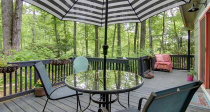 'le-petit Chalet' w/ Fire Pit ~ 15 Mi to Asheville