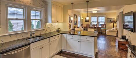 House (3 Bedrooms) | Interior