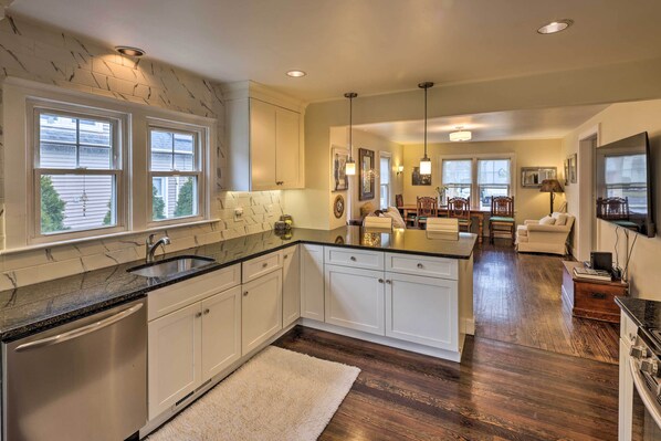 House (3 Bedrooms) | Interior