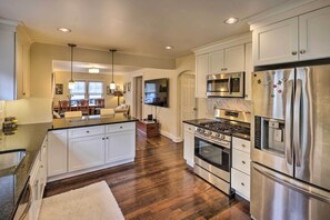 House (3 Bedrooms) | Interior