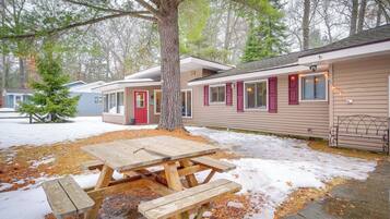 Cottage (3 Bedrooms) | Interior