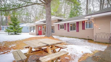 Cottage (3 Bedrooms) | Interior