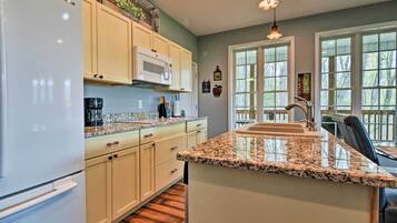 House (1 Bedroom) | Interior