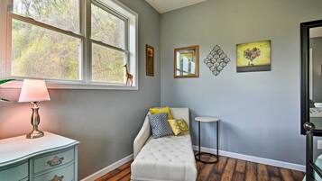 House (1 Bedroom) | Interior