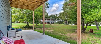 Cozy Casita & Cabana on Lake Marble Falls!
