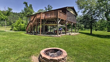 House (3 Bedrooms) | Property grounds