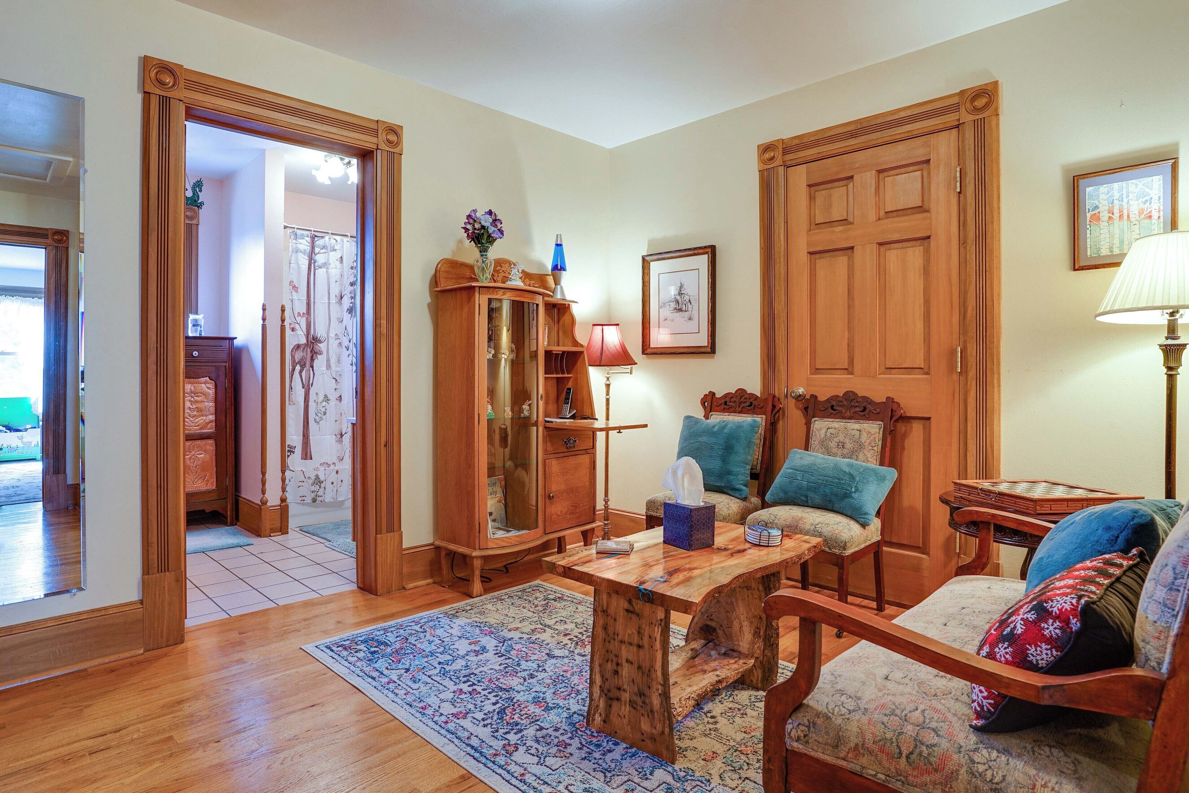 'dragons Roost' Cabin w/ Sangre de Cristo Views!