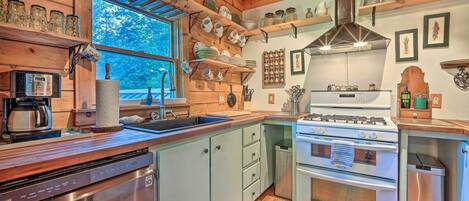 House (4 Bedrooms) | Interior