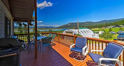 Cozy Montana Lake View Getaway - Fish & Hike!