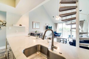 Apartment (2 Bedrooms) | Interior - Dreamy Lake Conroe Escape: Boat, Golf, and Swim! (Montgomery)