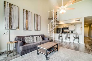 Apartment (2 Bedrooms) | Front of property - Dreamy Lake Conroe Escape: Boat, Golf, and Swim! (Montgomery)