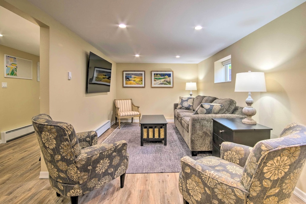 Cozy North Bend Getaway in Walkable Location!