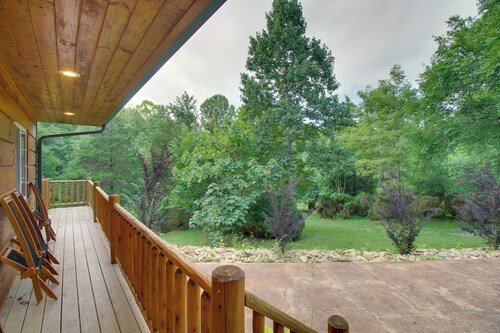 Cozy Goode Cabin w/ Deck ~ 17 Mi to Lynchburg