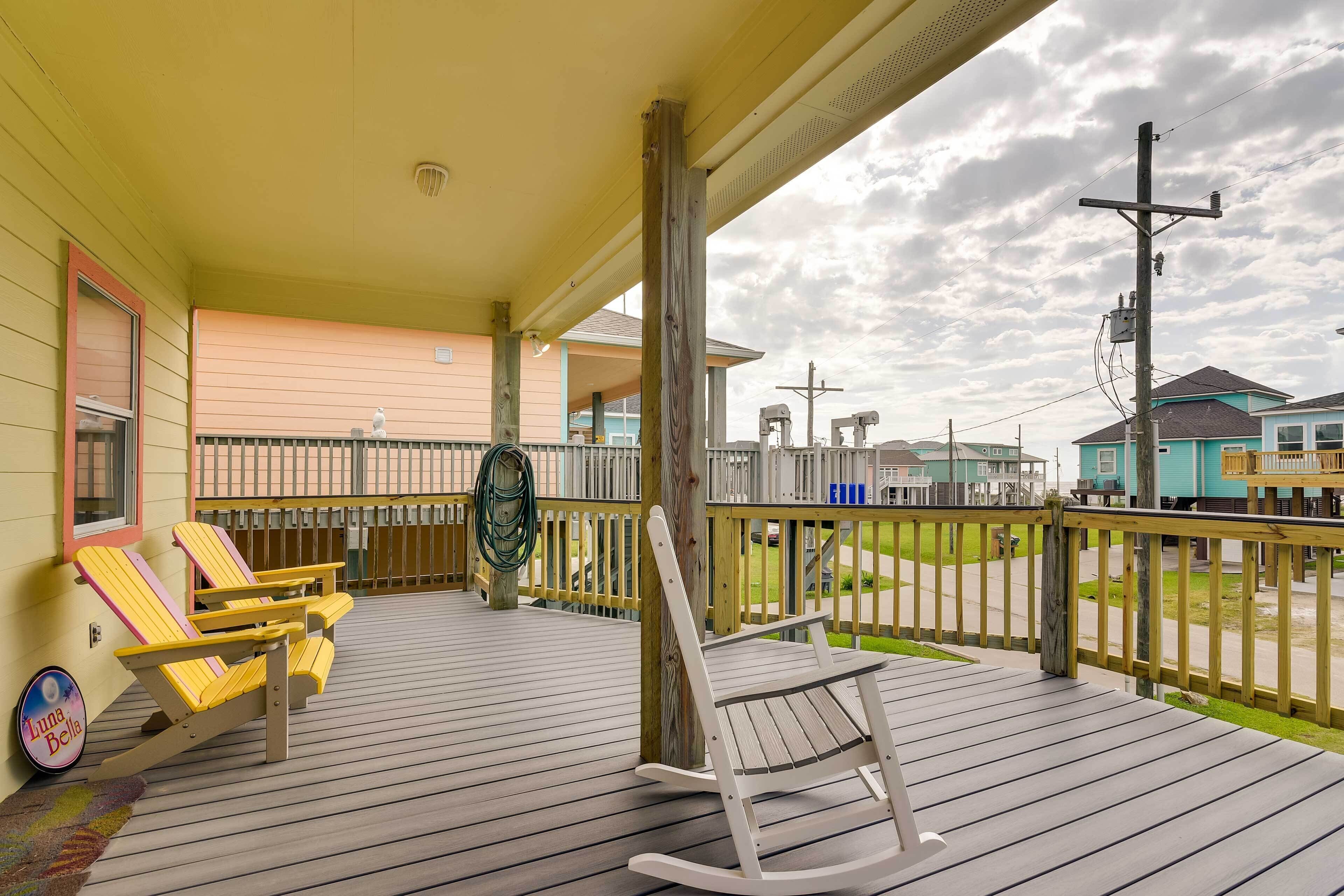 Crystal Beach Vacation Rental: Walk to Beach