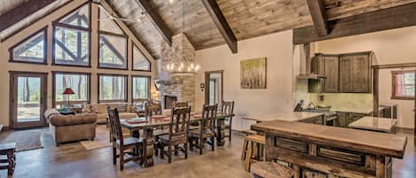 House (3 Bedrooms) | Interior