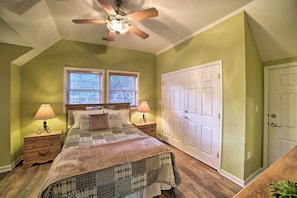 House (5 Bedrooms) | Interior