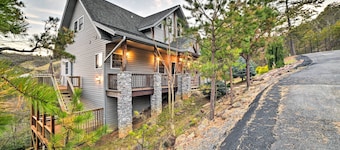 Family-friendly Massanutten Home w/ Slope Views!