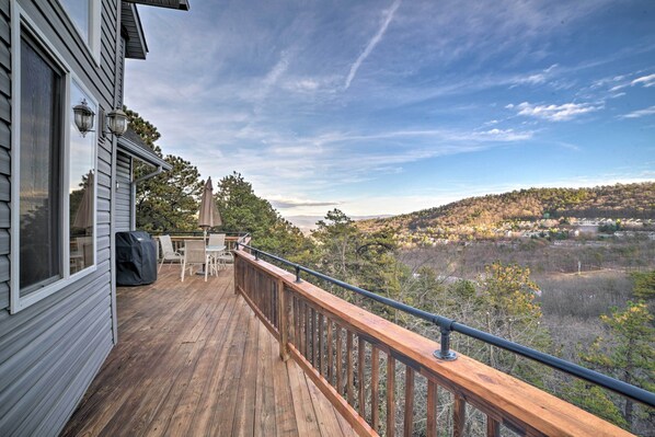 House (5 Bedrooms) | Interior - Family-friendly Massanutten Home w/ Slope Views! (McGaheysville)