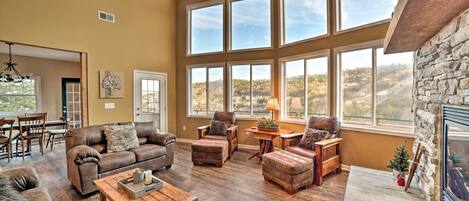 Rumah (5 Bedrooms) | Interior