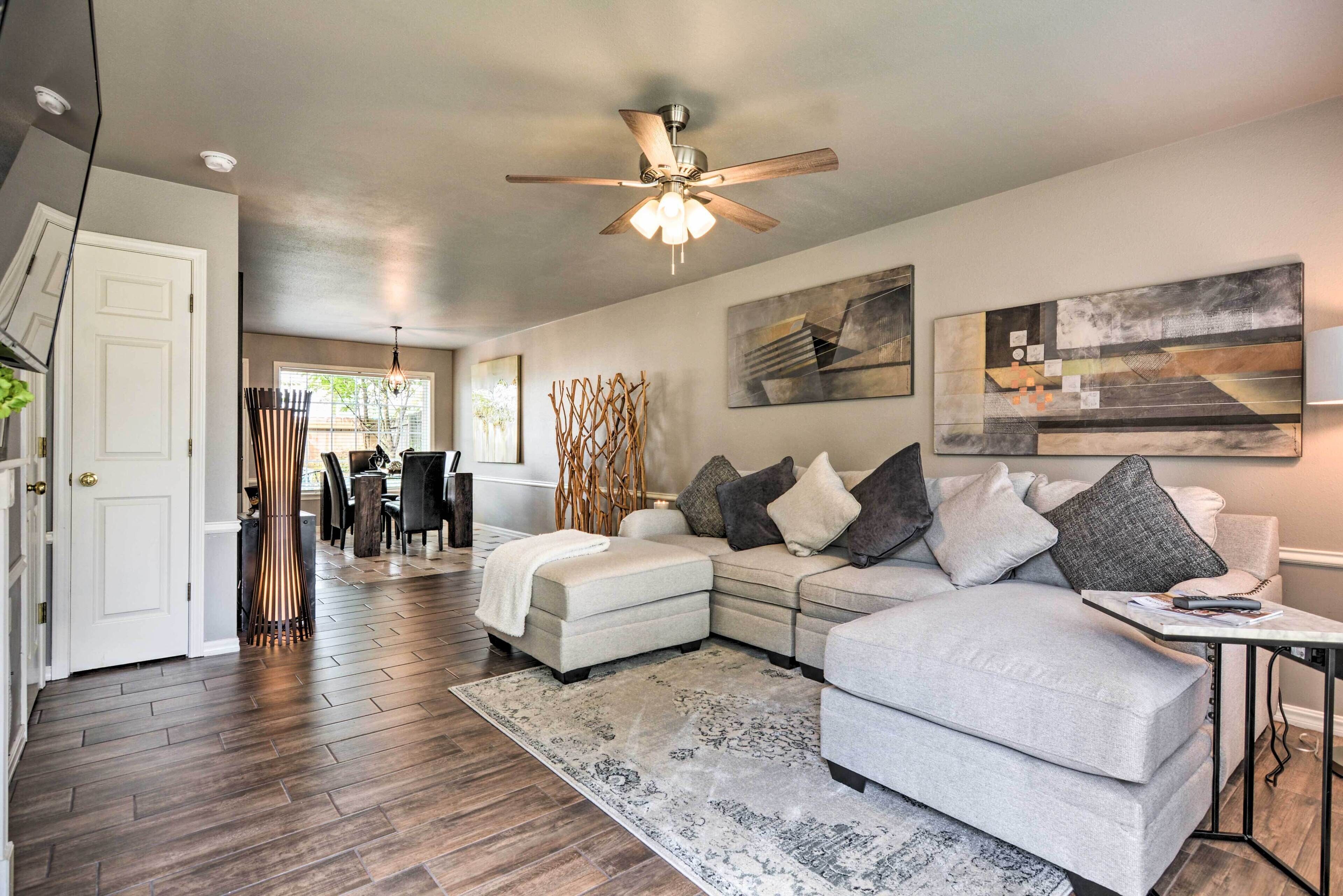 Fayetteville Home w/ Patio - 3 ½ Mi to Downtown