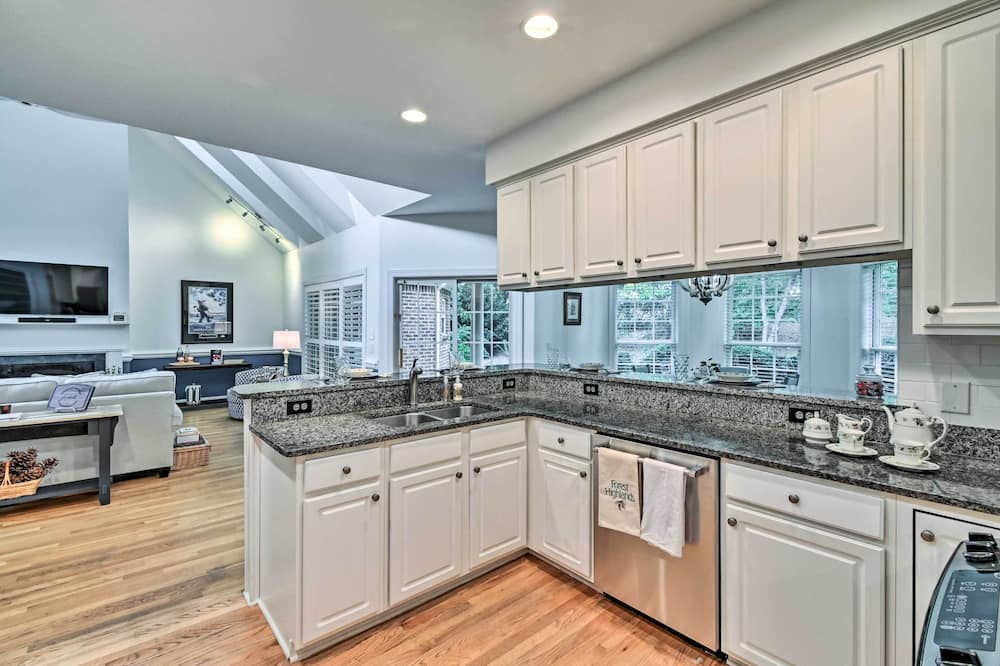 Gorgeous Pinehurst No 6 Home w/ Two Patios! - Norman, NC