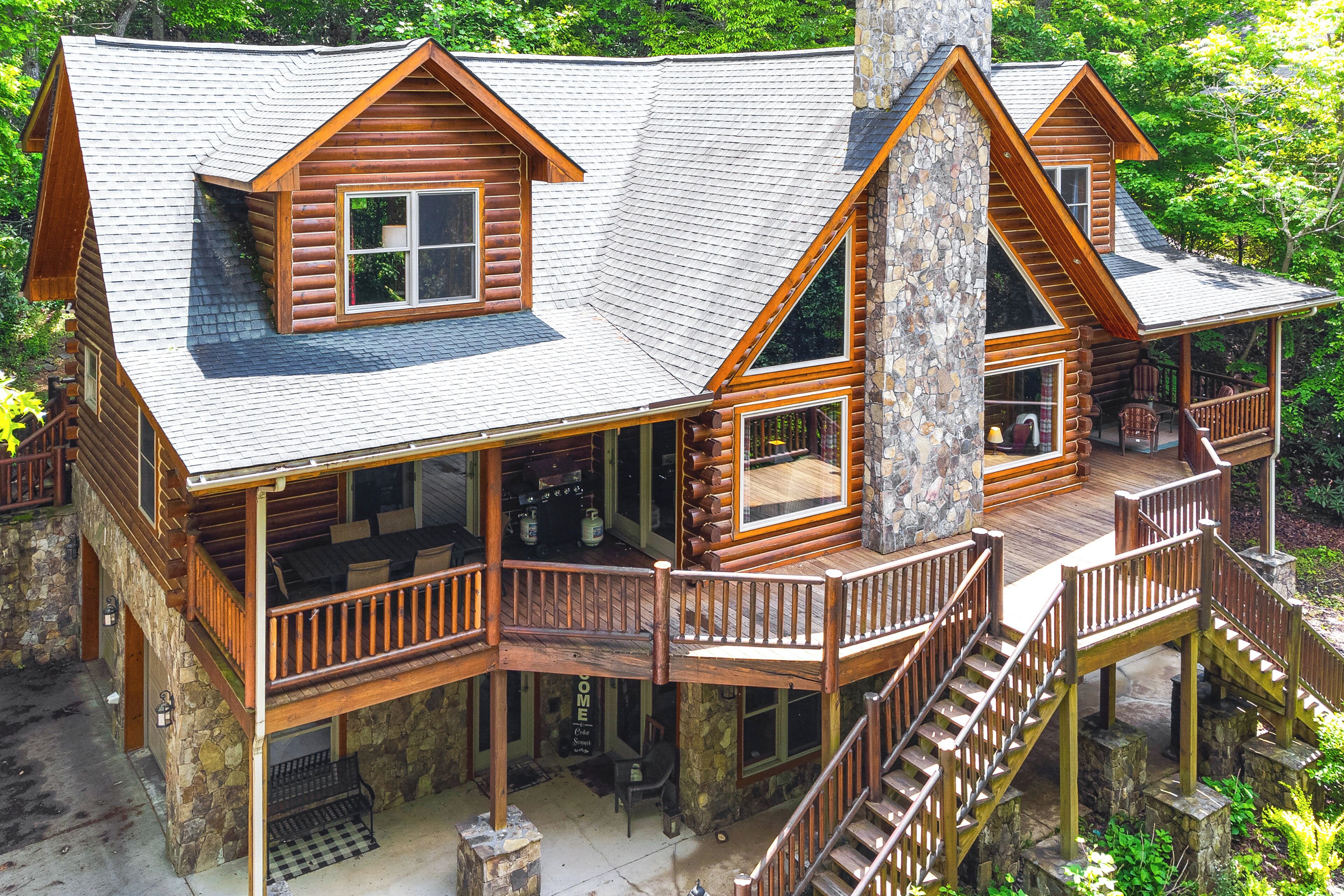 House (5 Bedrooms) | Interior