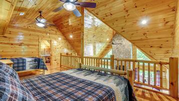 House (5 Bedrooms) | Interior