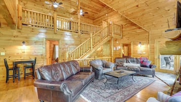 House (5 Bedrooms) | Interior