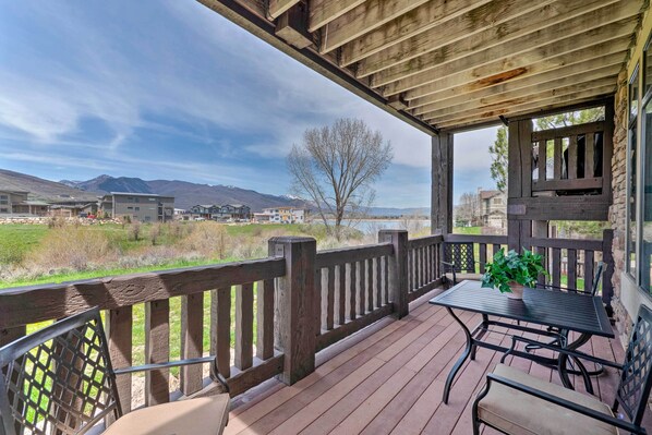 아파트 (3 Bedrooms) | 야외 식당