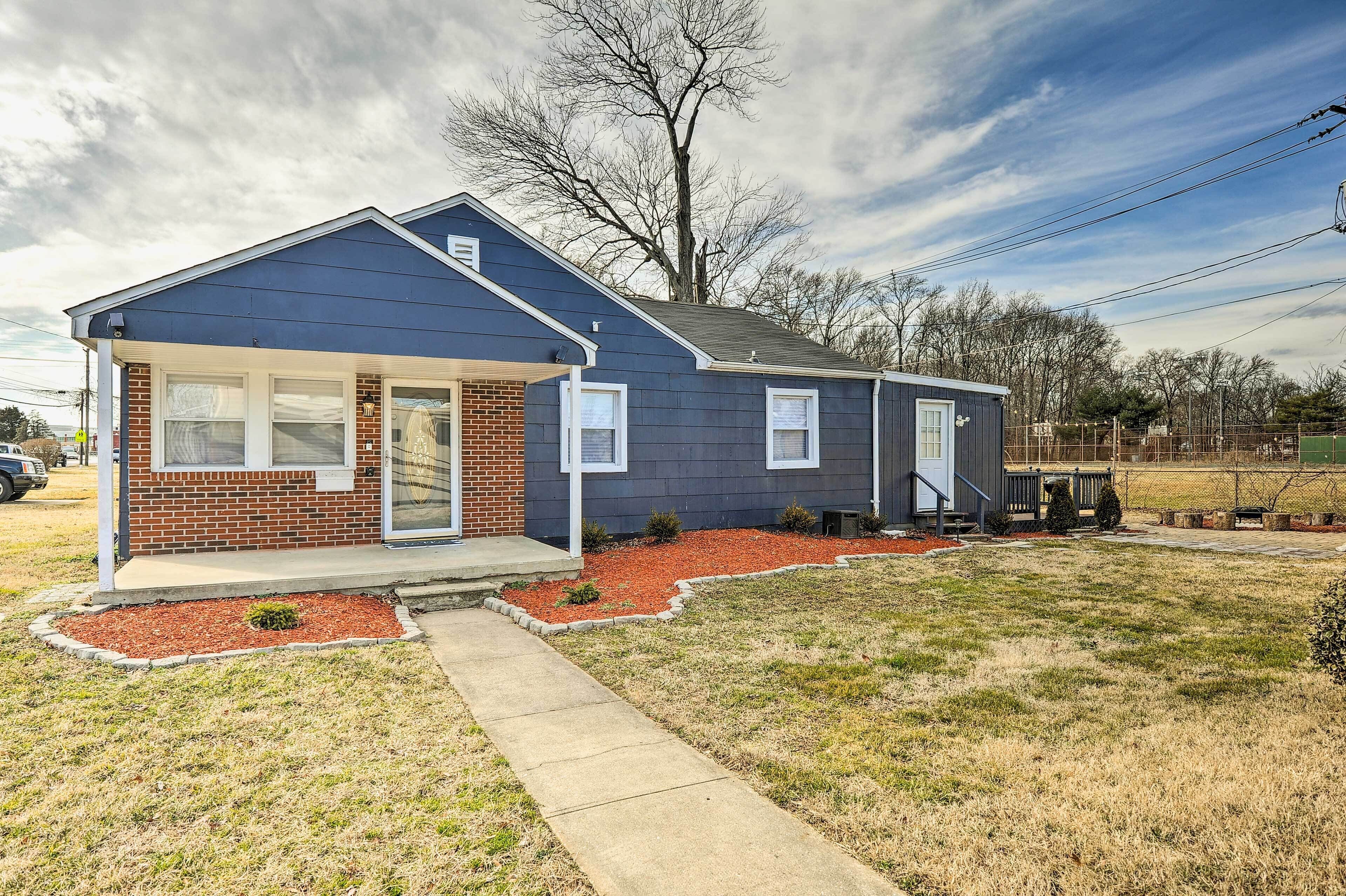 'highlands Cottage' Upscale Getaway w/ Yard!