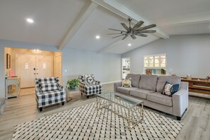 Interior - Hot Springs Village Lake House w/ Deck (Hot Springs Village)