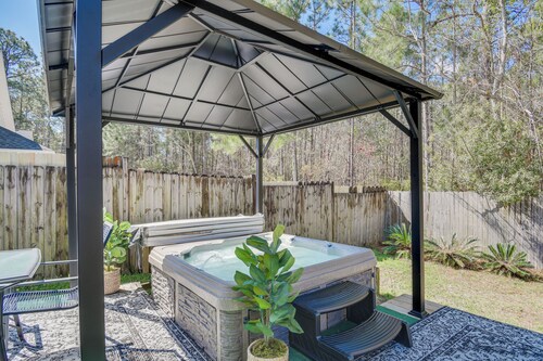Orange Beach Home w/ Hot Tub < 2 Mi to The Wharf