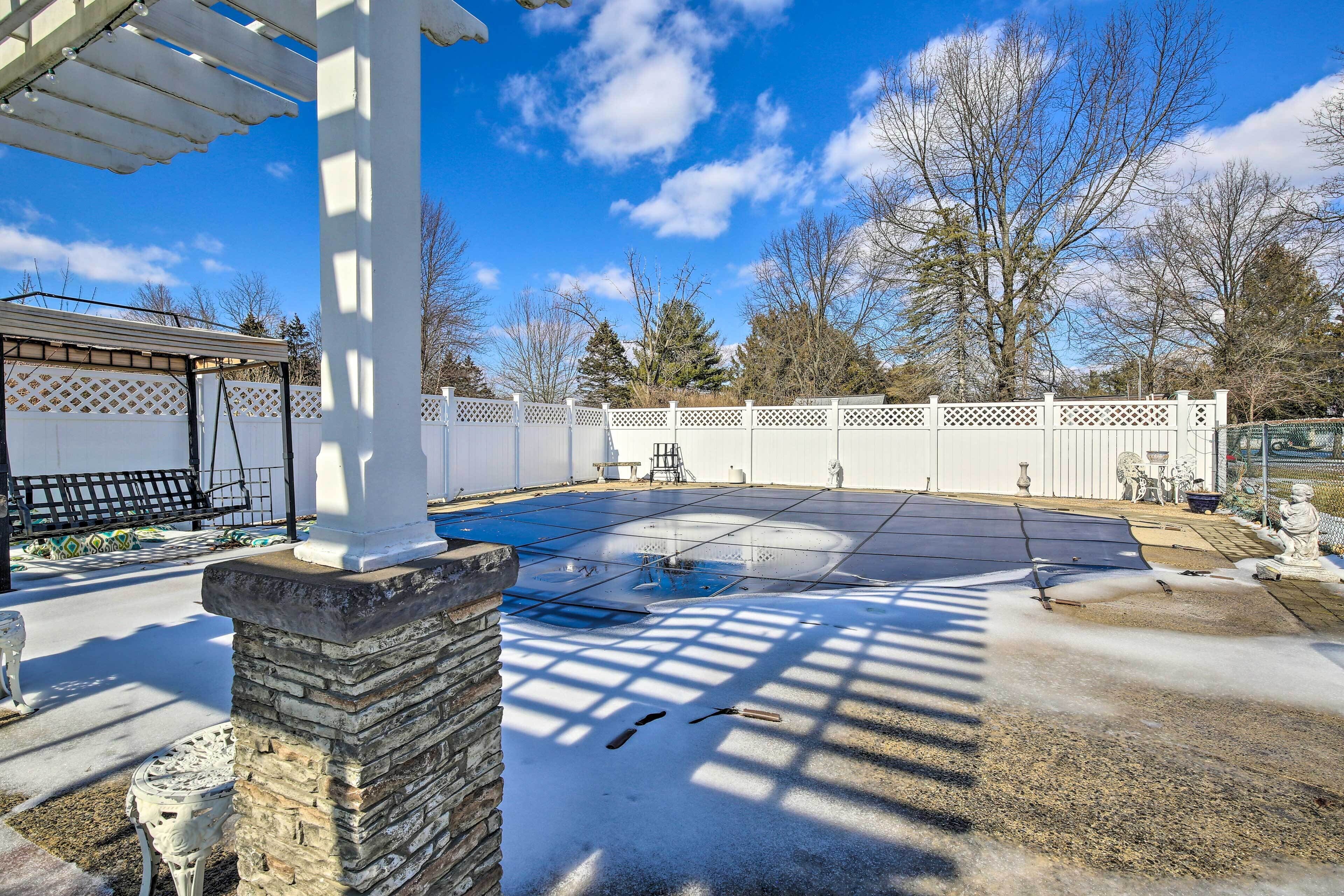 Hopewell Junction Apartment w/ Community Pool